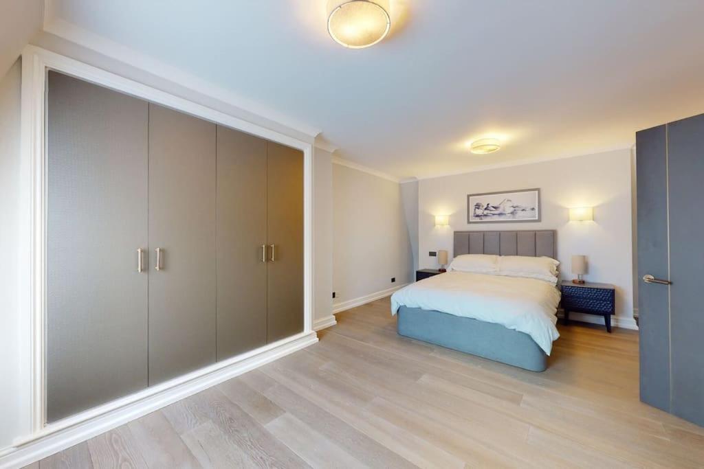 Amazing Newly Refurbished Mews House In W1 Apartamento *