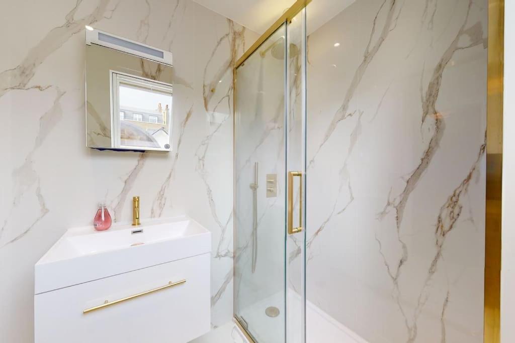 Apartamento Amazing Newly Refurbished Mews House In W1 Londres